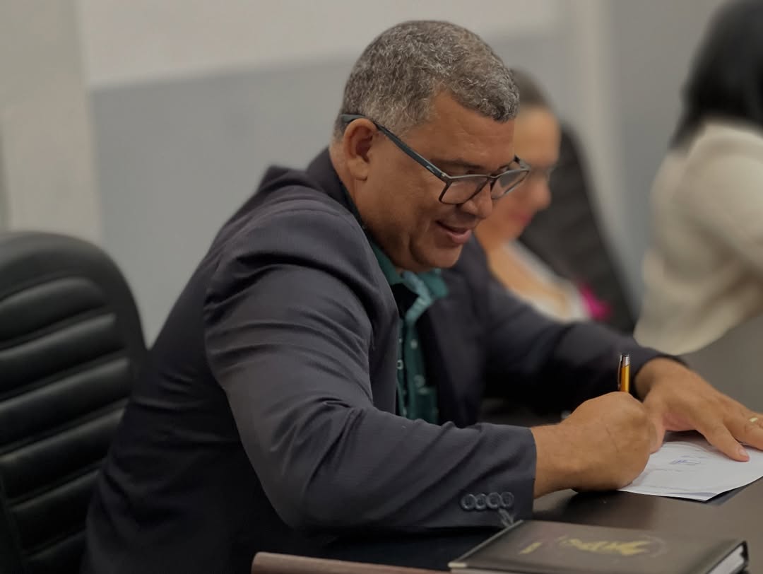 Câmara Municipal de Uruaçu reconhece ações cidadãs e reforça compromisso com o desenvolvimento local